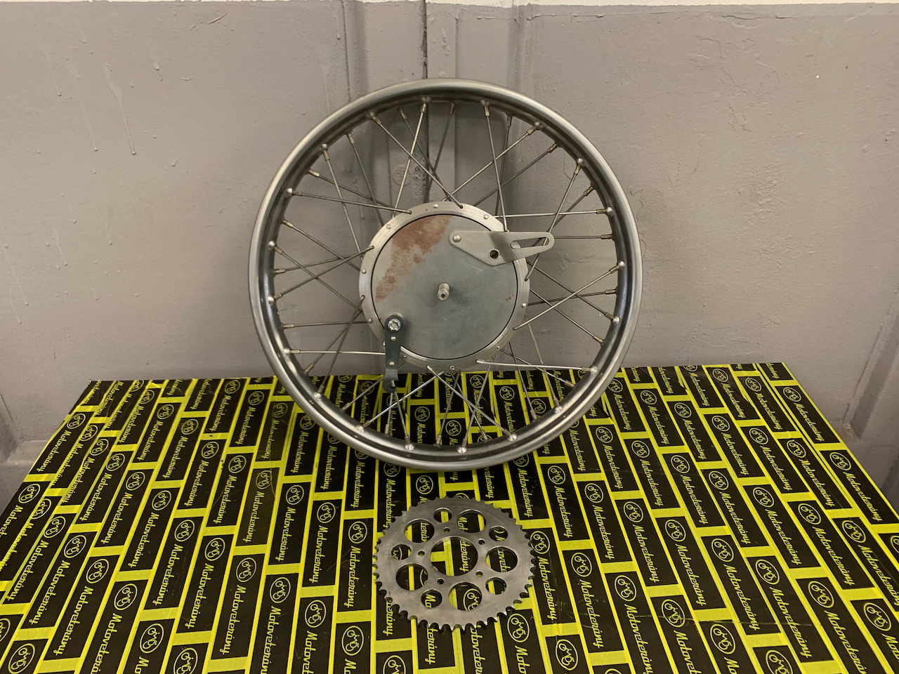Zadné komplet koleso / Rear complete wheel FJ Image